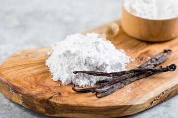 sugar powder with ground natural vanilla
