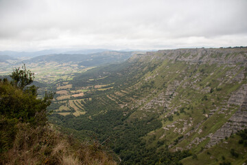 Fototapeta premium Leaning into the abyss