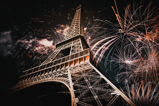 Eiffel tower (Paris, France) with fireworks