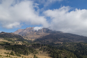 Fototapeta premium iztaccihuatl Amazing volcanic mountains in Puebla, Mexico