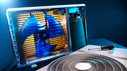 Fan, electrical engine and hydraulic module of a modern air conditioner.