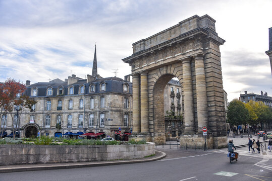 Bordeaux, France - 8 Nov, 2021: Port du Bourgogne, Landmark Roman-style stone arch built in the 1750s as a symbolic gateway to the city