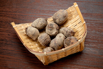 沖縄の里芋、チンヌク