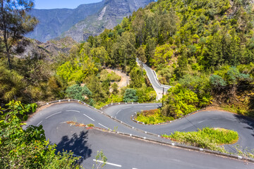 route en lacets, Cilaos, île de la Réunion 