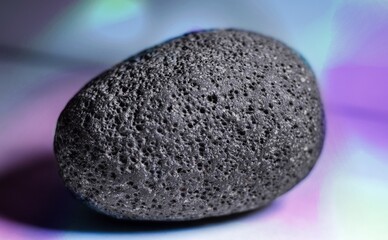 Fundstücke  von erkalteten Lavastücken aus vergangenen Vulkanausbrüchen auf den Kanaren