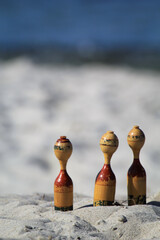 Kinderspielzeug am Strand der Ostsee. Sandkastenspielzeug.

