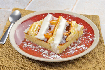 pâtisserie feuilletée  à la crème d'amandes