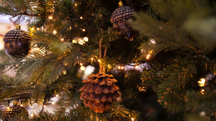 Obraz na płótnie Canvas Close-up of a beautifully decorated Christmas tree