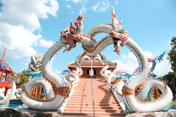 dragon statue in temple