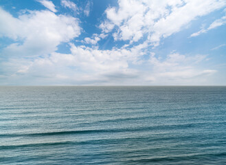 Obraz premium Panorama of sea and sky with clouds