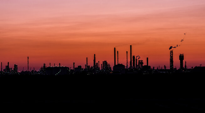 Refineria la Rabida en Palos de la frontera, Huelva _ ESPA&Ntilde;A