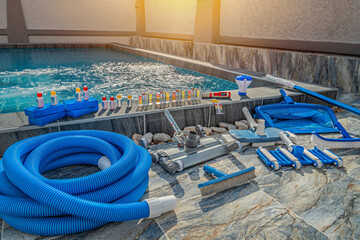 Service and maintenance of the pool.Check the PH of the pool.Liquid test the pH of the pool. Kit care pool. - obrazy, fototapety, plakaty