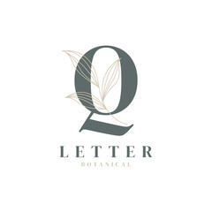 Initial Letter Q Floral and Botanical Logo. Nature Leaf Feminine for Beauty Salon, Massage, Cosmetics or Spa Icon Symbol