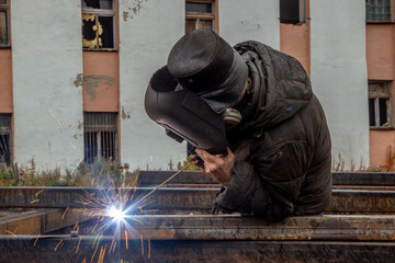 welder at work