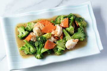 Broccoli and Carrot Sauteed Vegetables with Shrimp