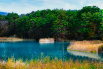 福島・裏磐梯　秋色に彩られた五色沼周辺のハイキングコースの美しい風景