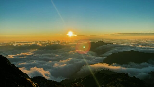 A beautiful time lapse of sunset from aal (Sandakphu), west benagl, india.