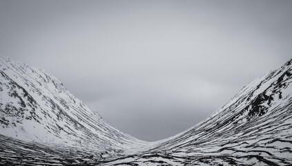 Snowy Mountains in the Scottish Highlands - Glen Coe - obrazy, fototapety, plakaty