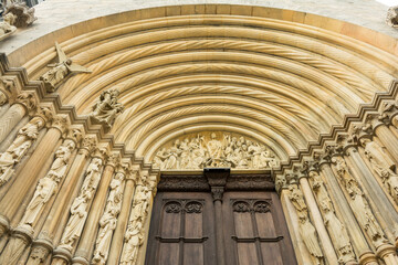archway entrance to the cathedral of st james
