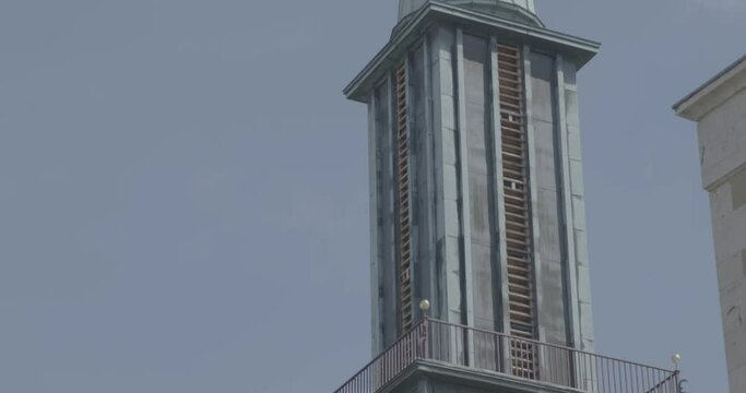 Camera panning along the tower of the St. Eberhard cathedral, Stuttgart