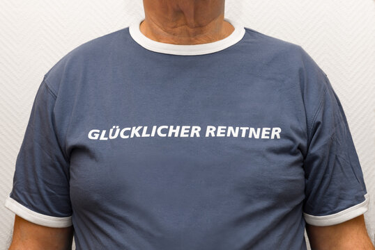 T-Shirt mit dem aufdruck Glücklicher Rentner