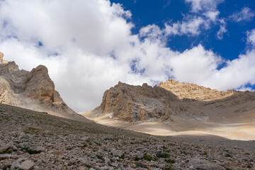 Aladaglar is the holy place of mountaineers. Demirkazık Mountain, Yedigöller, Climbing tracks.