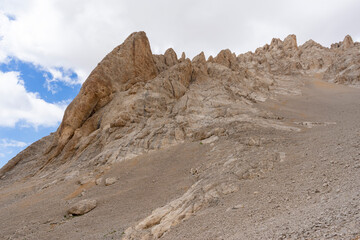 Aladaglar is the holy place of mountaineers. Demirkazık Mountain, Yedigöller, Climbing tracks.