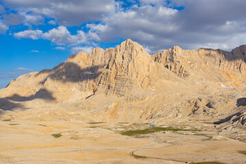 Aladaglar is the holy place of mountaineers. Demirkazık Mountain, Yedigöller, Climbing tracks.