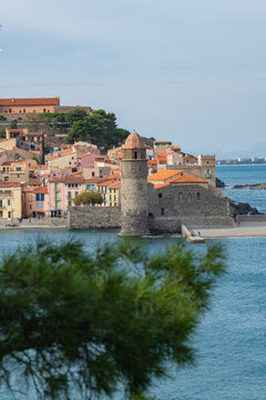 Old town of Collioure, France, a popular resort town on Mediterranean sea © FreeProd