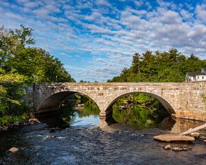 Fototapeta na wymiar New Hampshire-Henniker-Henniker Bridge or New Bridge-Contoocook River