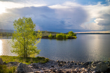 Fototapeta na wymiar A beautiful lake park in Mikesell Potts Recreational Area, Wyoming
