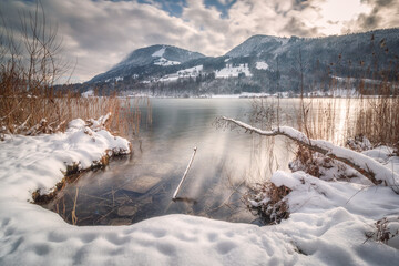 Am großen Alpsee bei Immenstadt im Allgäu im Winter