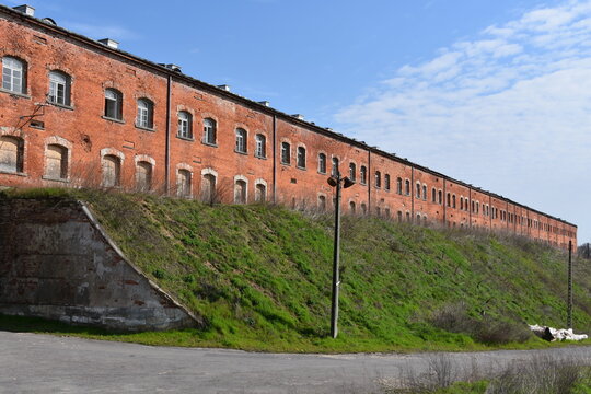 Twierdza Modlin, fortyfikacje obronne, zabytkowy, historyczny obiekt militarny, 