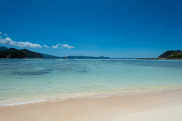 Fototapeta na wymiar Beautiful Seychelles sunny beach landscape