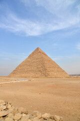 Obraz na płótnie Canvas The Pyramid of Chephren in the desert.