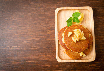 apple pancake or apple crepe