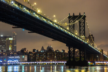 Fototapeta na wymiar Manhattan Bridge in New York, NY, USA