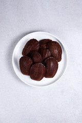 Kue madeleine coklat or Chocolate Madeleines cakes 