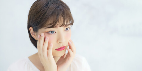 女性のスキンケアイメージ　美容　肌ケア