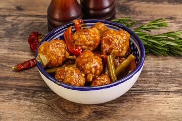 Meat ball in tomato sauce