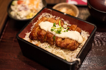 Deep-fried Pork Cutlet with Sauce