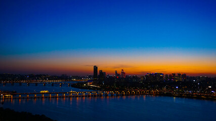 Fototapeta na wymiar 한강의 야경(night view of river)