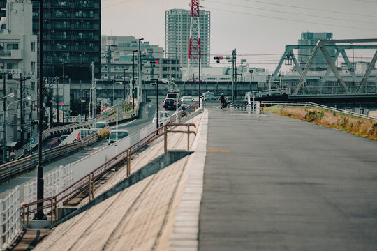 土手と鉄橋