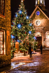 noel sur la place du village 