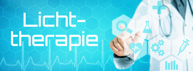 Arzt mit futuristischem Interface - Lichttherapie