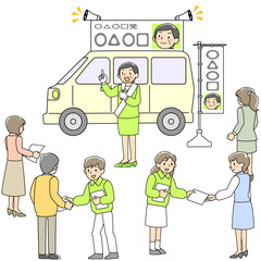 選挙カーの前で街頭演説をする候補者