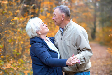 Senior man wants kiss senior woman