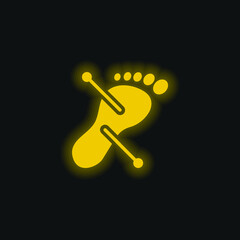 Acupuncture yellow glowing neon icon