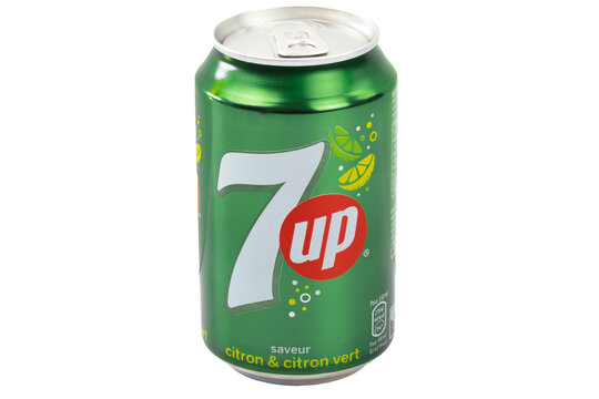 boite de seven up  isol&eacute; sur un fond blanc