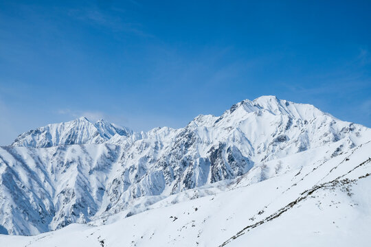 雪山」の写真素材 | 75,845件の無料イラスト画像 | Adobe Stock